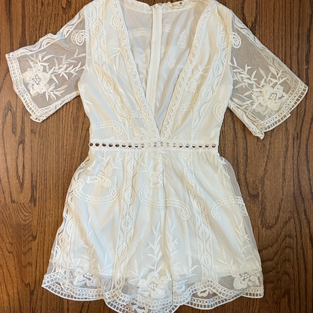 Promesa White Cotton Lace Sheer Romper Deep V Neck Small Half Sleeve Bohemian